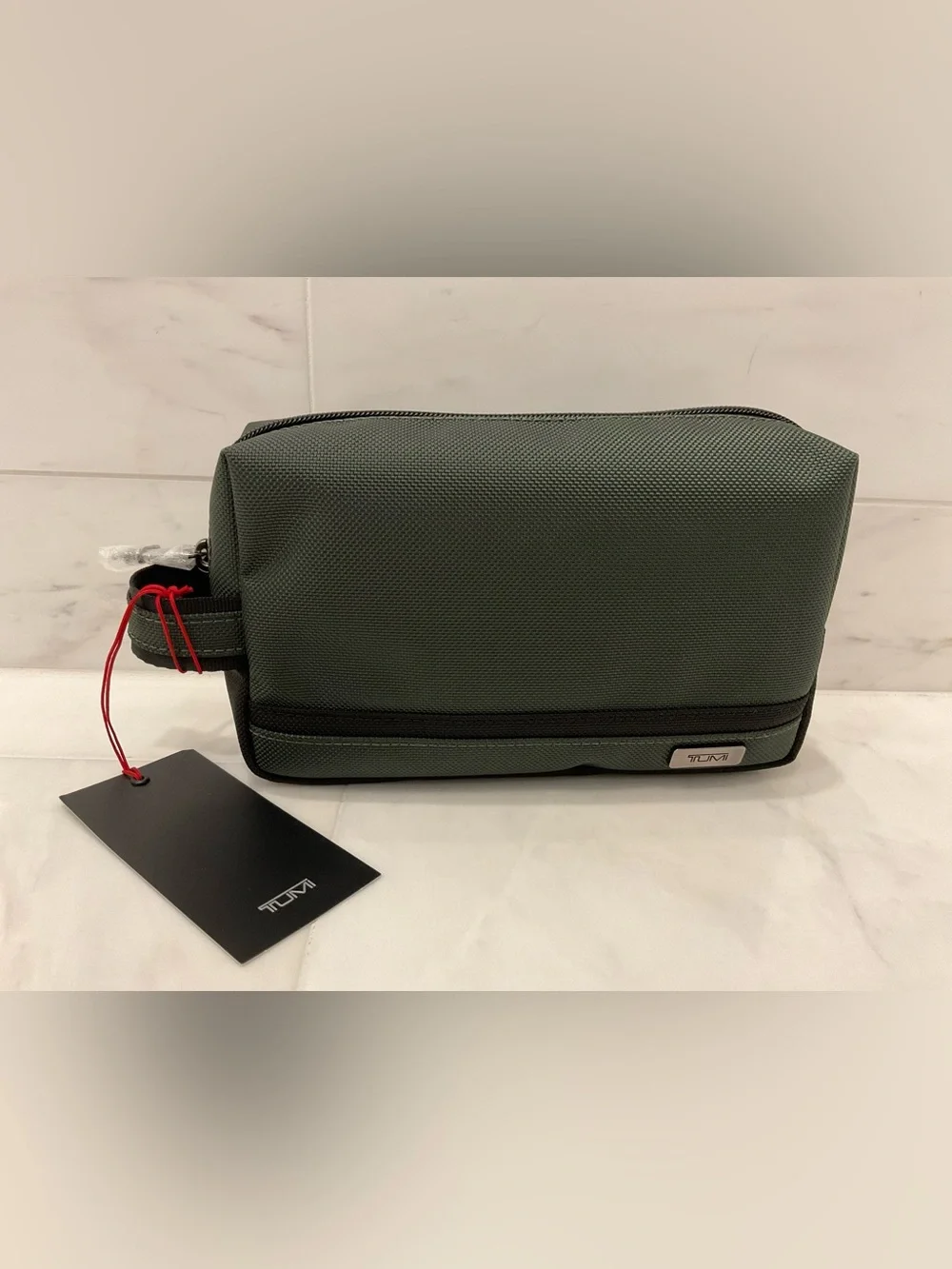 NEW TUMI Ballistic Nylon Zippered MEDIUM KIT Pouch Cosmetic Bag - SPRUCE GREEN